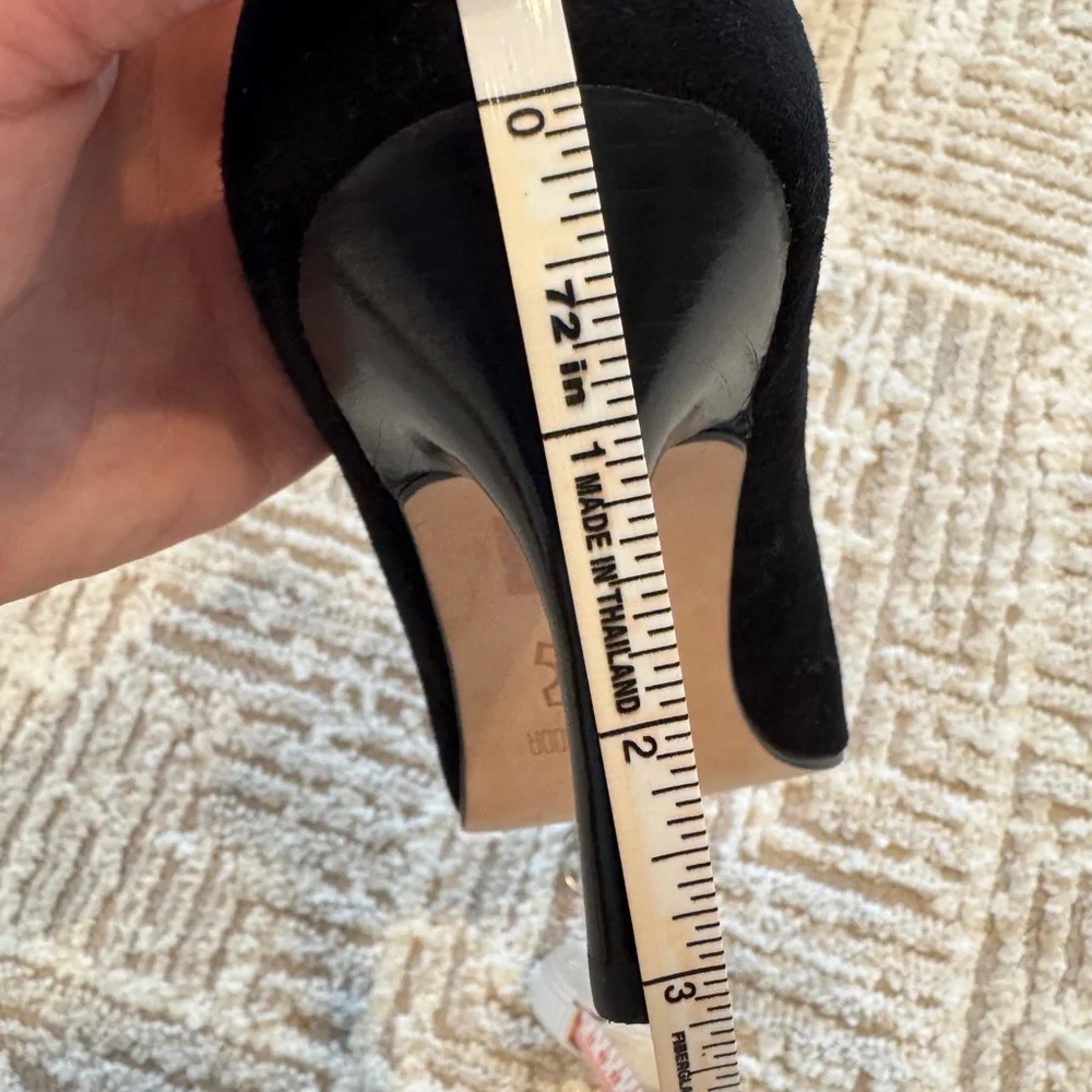 Pelle‎ Moda Black Suede Women’s Pumps size 7M